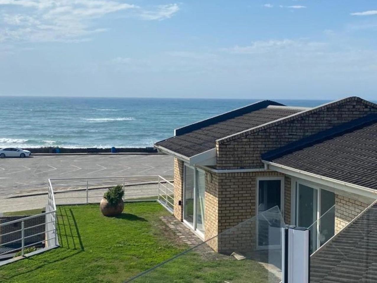 Kelly'S Beachfront Apartments Port Alfred Ruang foto
